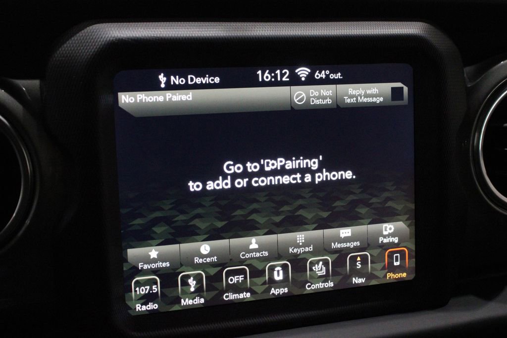 Used 2019 Jeep Wrangler Unlimited Sahara image 36