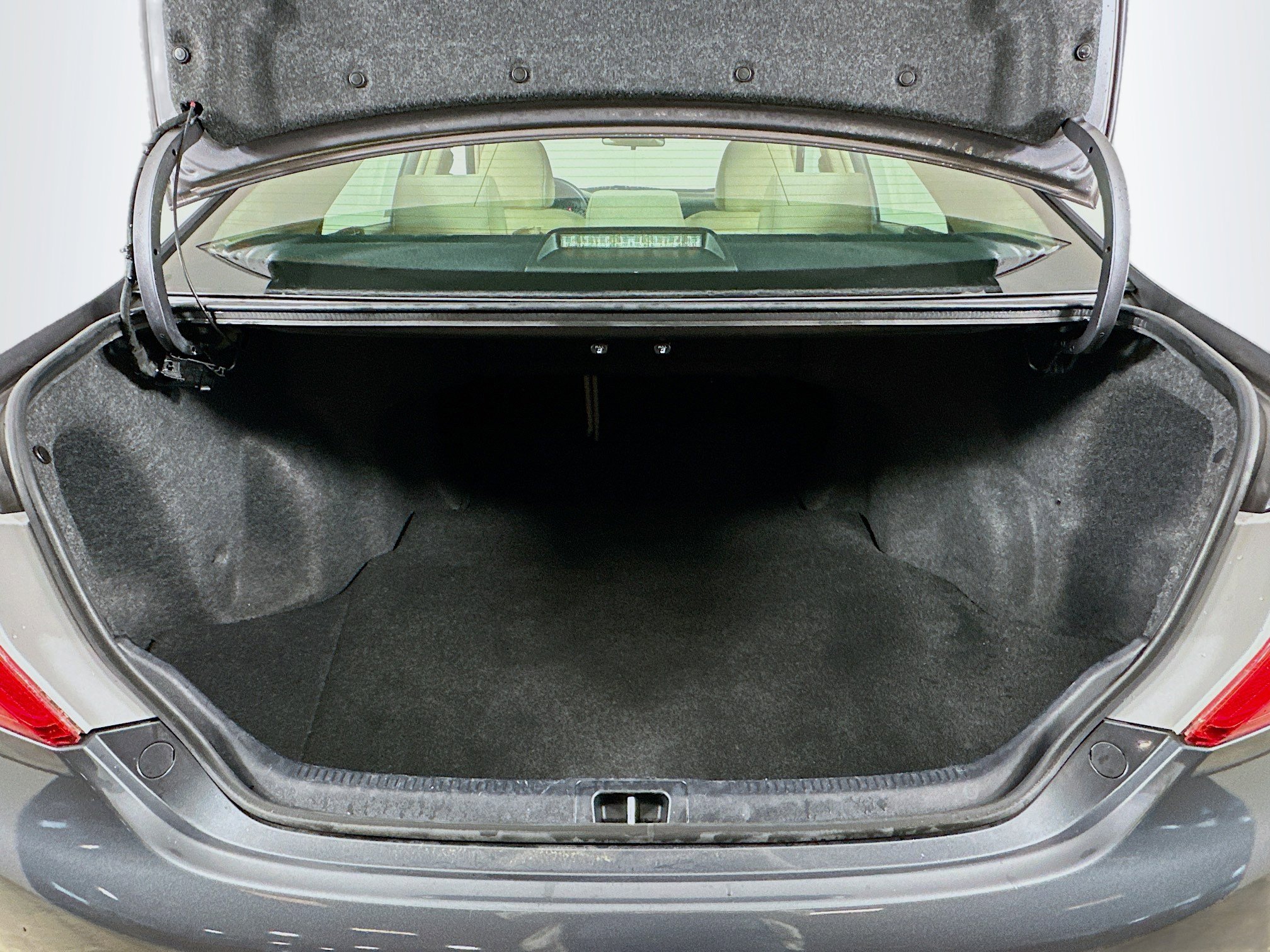 Used 2012 Toyota Camry LE image 26