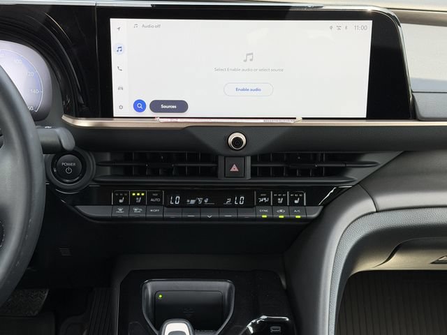 Certified 2026 Toyota Crown AWD/4WD image 17