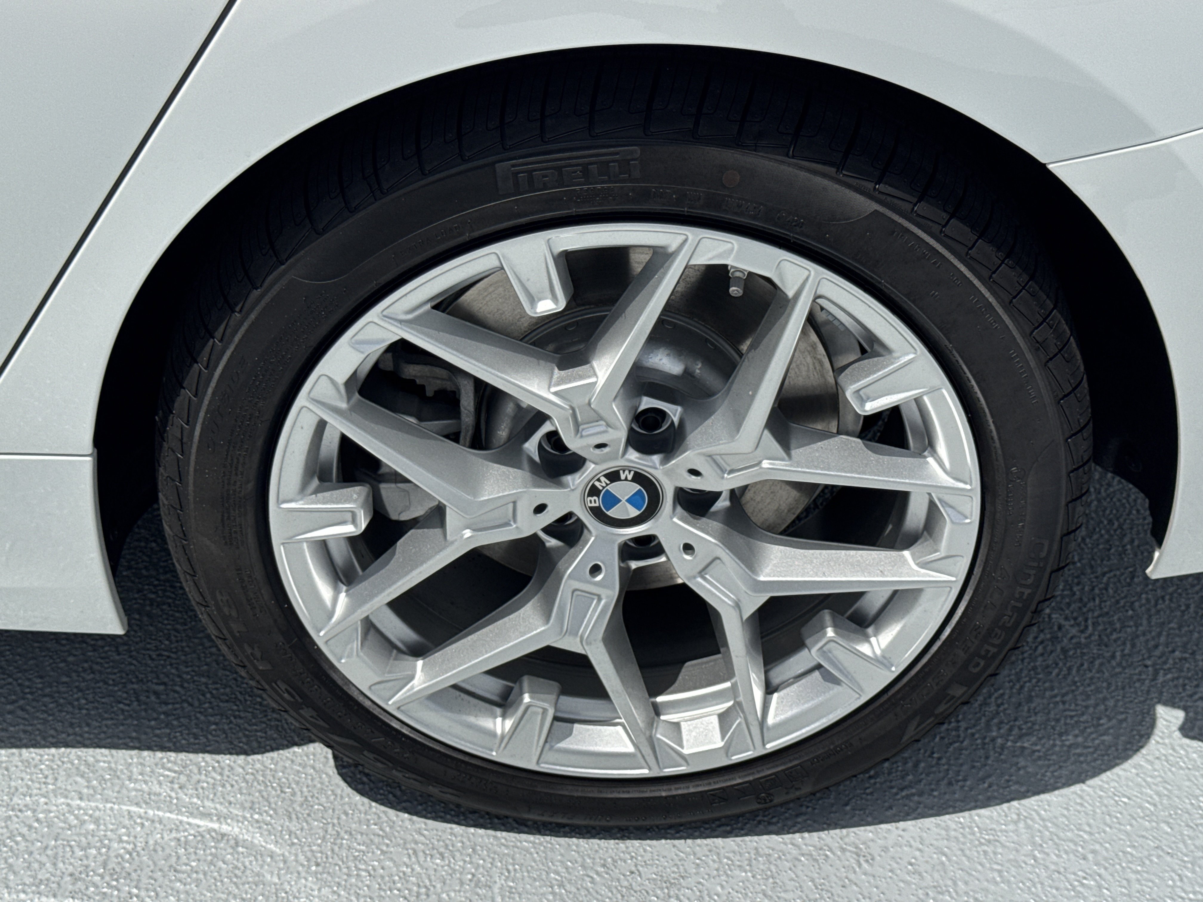 New 2026 BMW 330i Sedan w/ Convenience Package RWD image 25