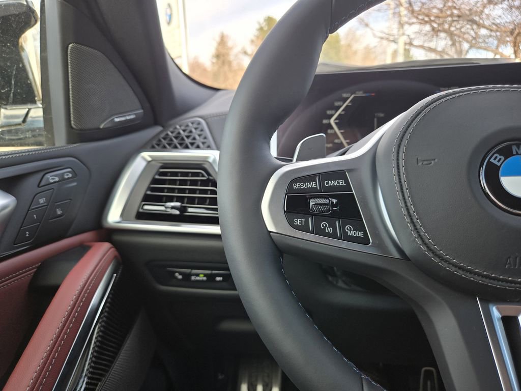 New 2026 BMW X6 M60i w/ Climate Comfort Package image 30