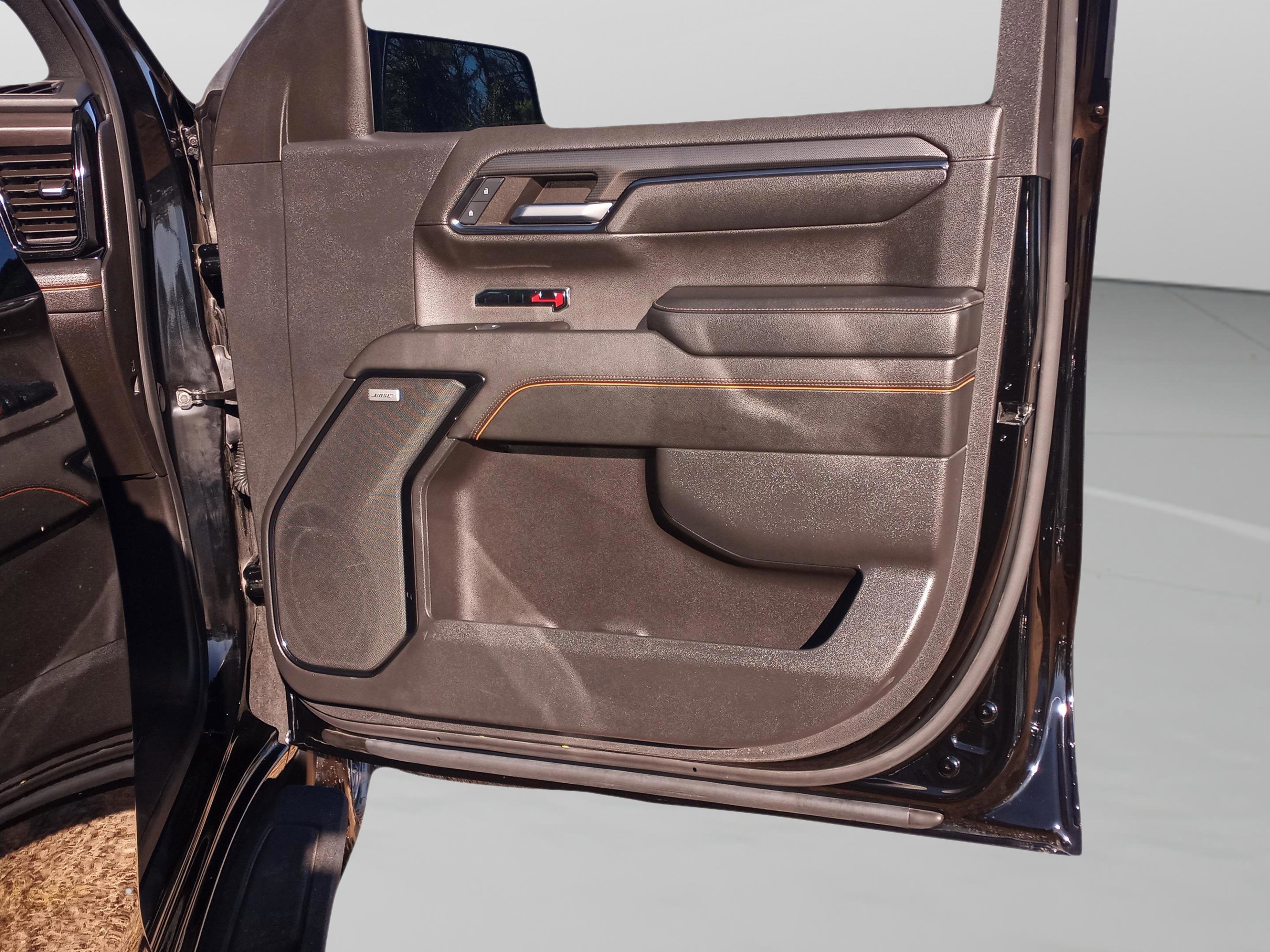 Used 2024 GMC Sierra 1500 AT4 w/ Technology Package image 39