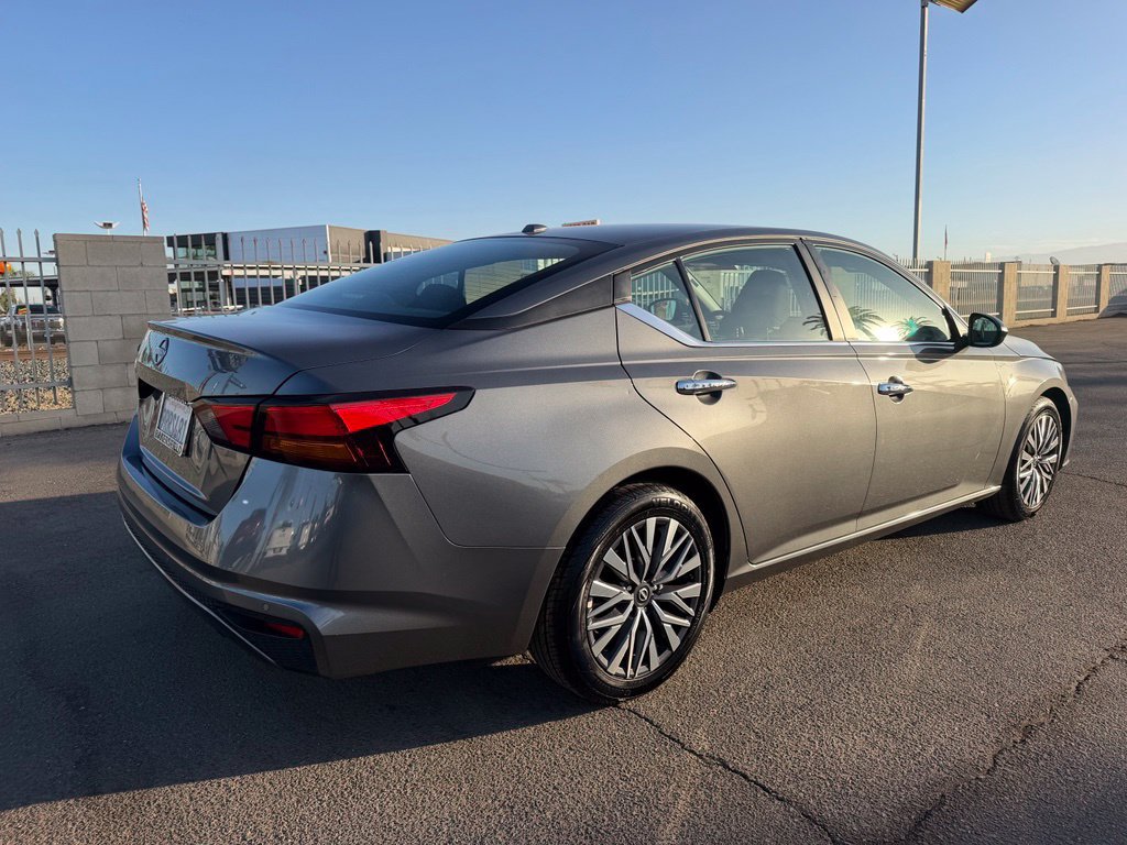 Certified 2025 Nissan Altima 2.5 SV FWD image 6