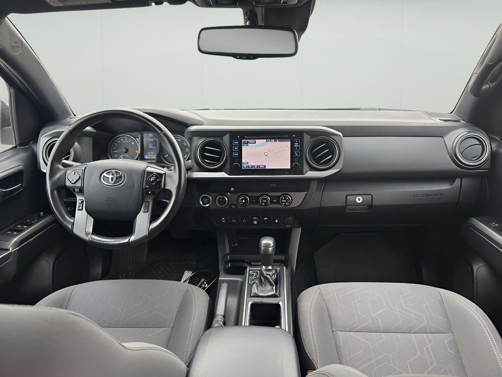 Used 2019 Toyota Tacoma TRD Off-Road w/ Technology Package image 13