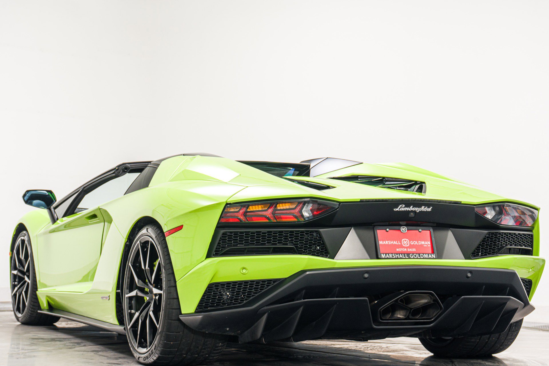 Used 2019 Lamborghini Aventador S image 7