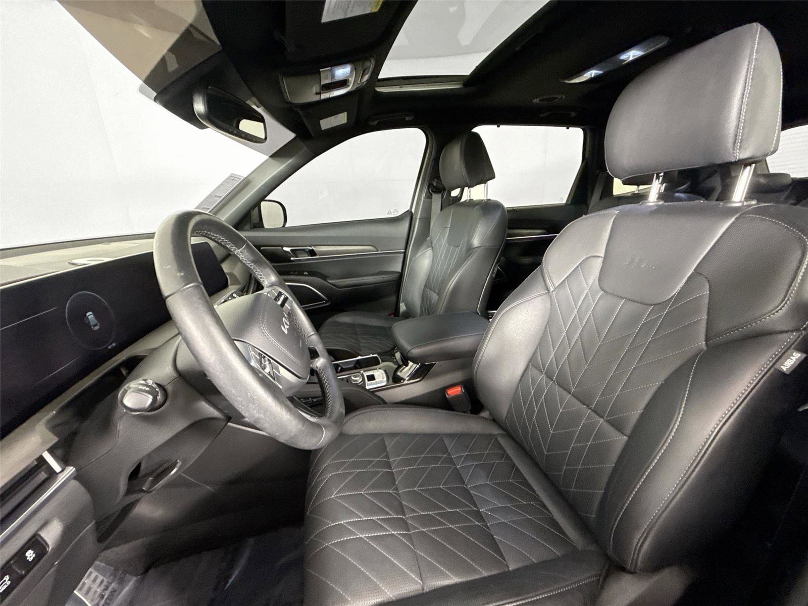 Used 2024 Kia Telluride SX X-Pro image 3