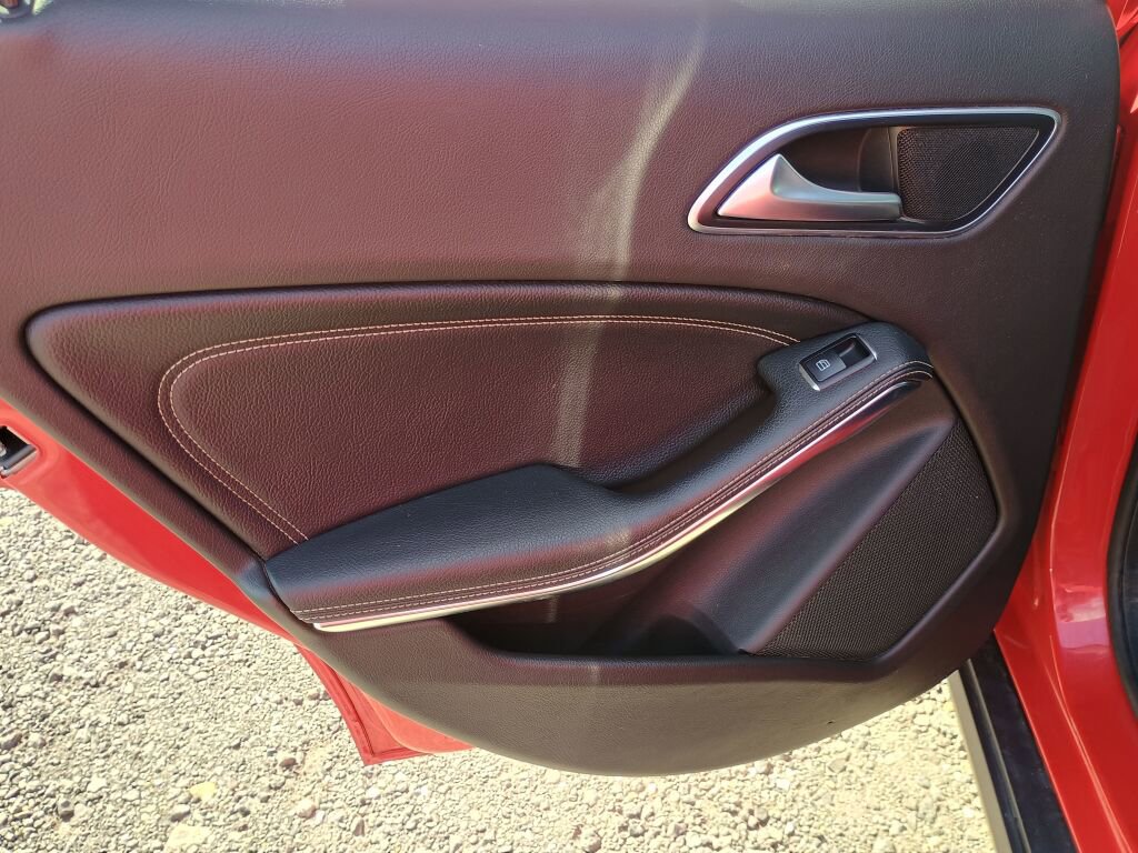 Used 2018 Mercedes-Benz GLA 250 4MATIC image 18