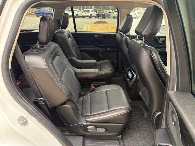 Certified 2023 Lincoln Aviator Reserve w/ Elements Package Plus image 30