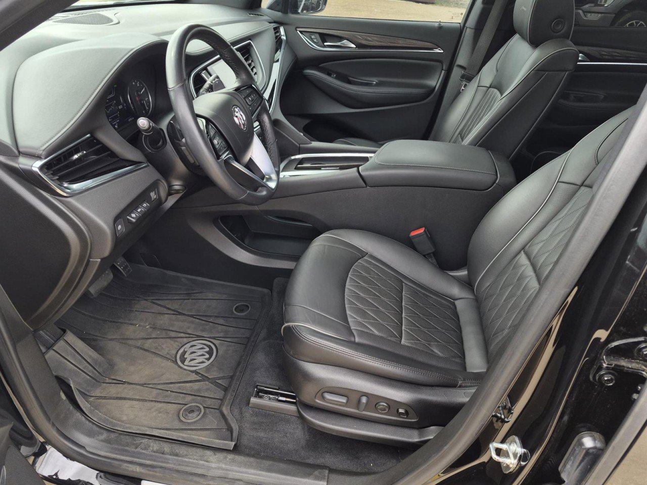 Used 2023 Buick Enclave Avenir w/ Avenir Technology Package AWD/4WD image 12