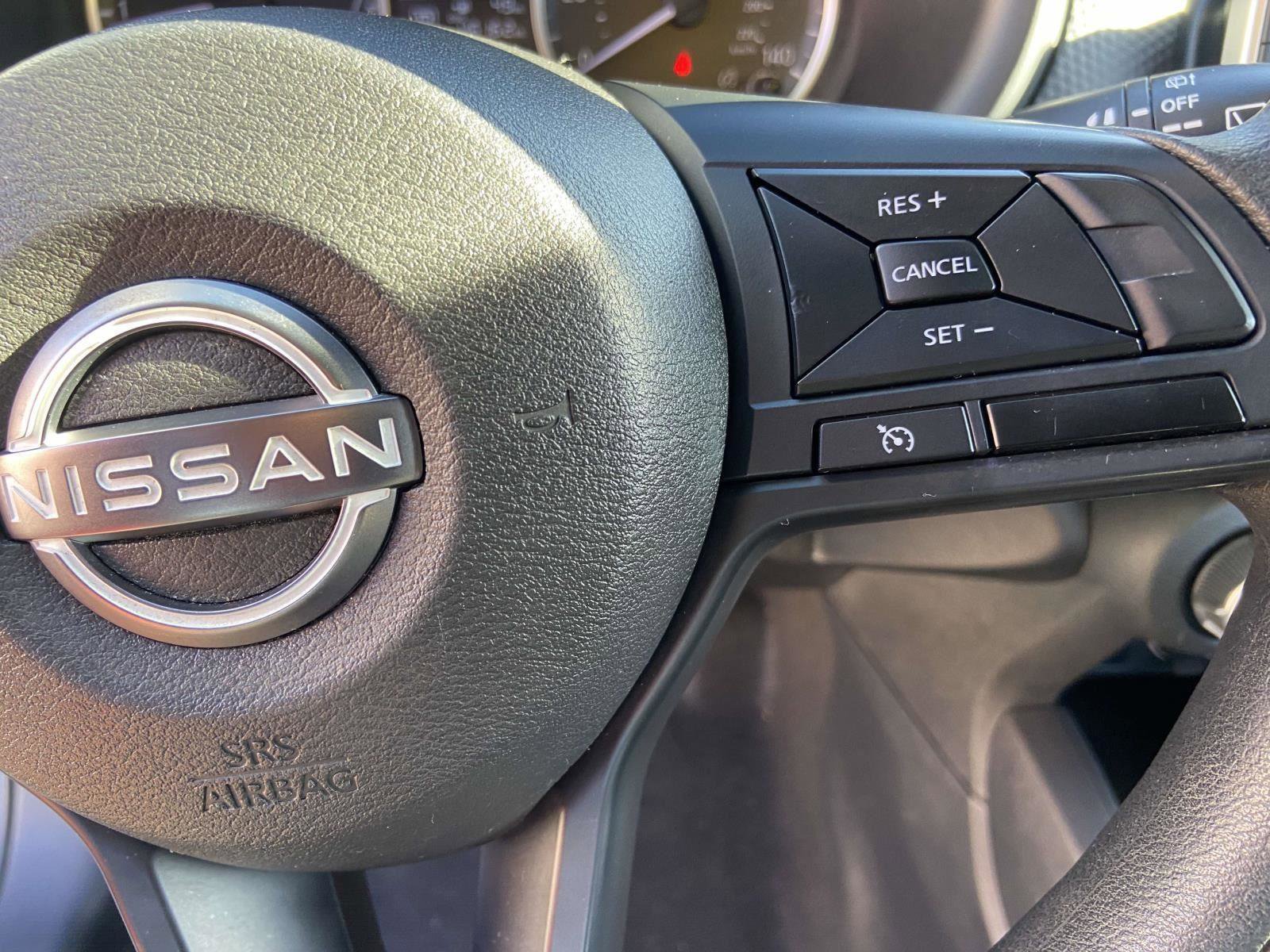 Used 2024 Nissan Kicks S image 10