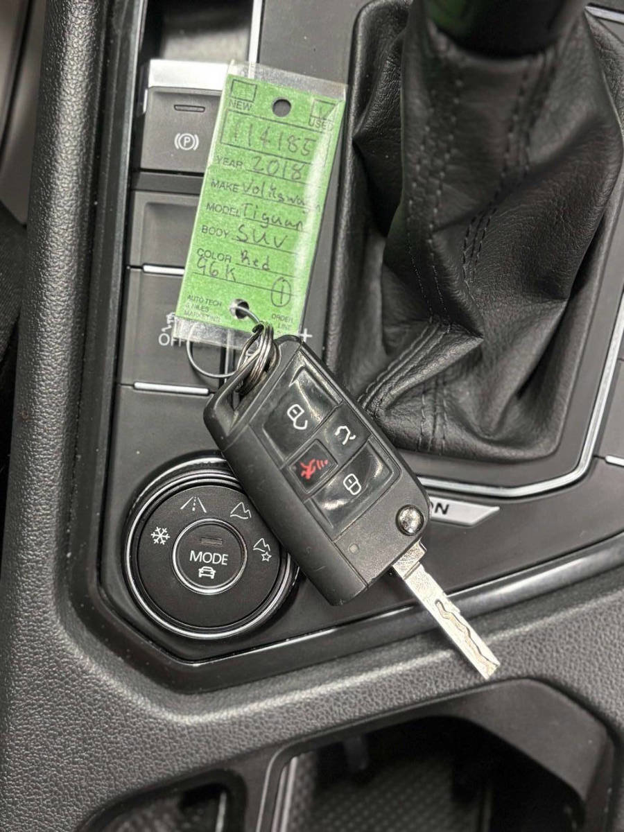 Used 2018 Volkswagen Tiguan S w/ 3rd Row Seat Package image 36