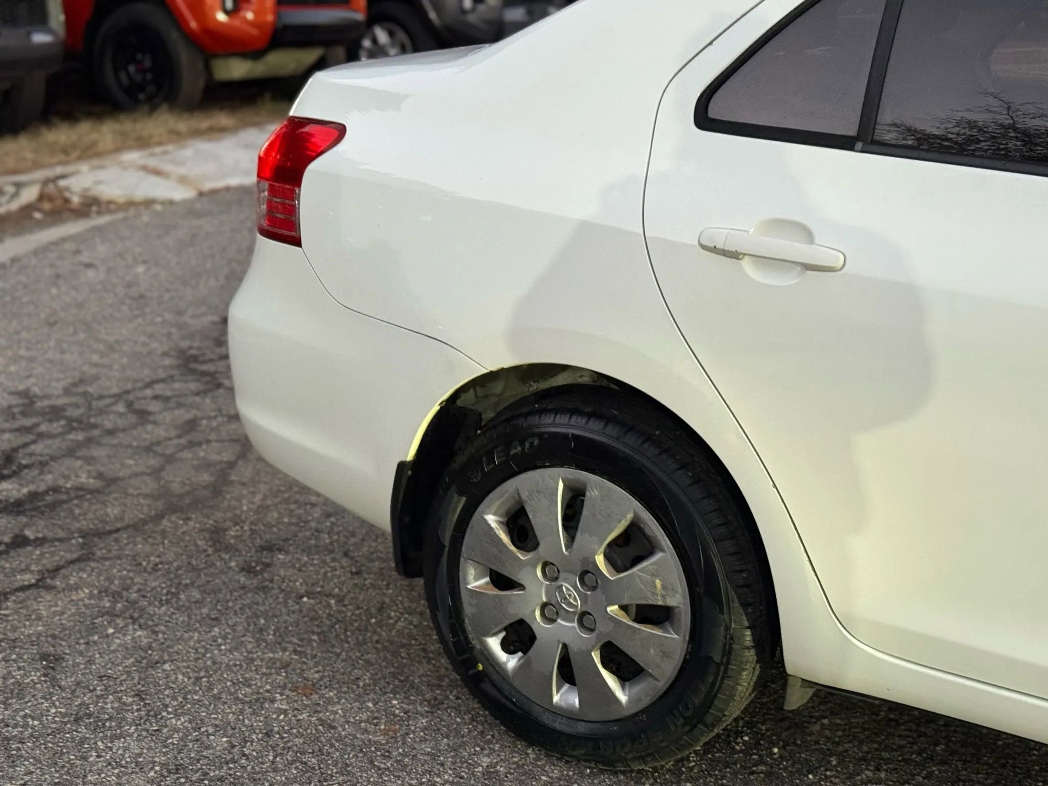 Used 2011 Toyota Yaris Sedan image 8