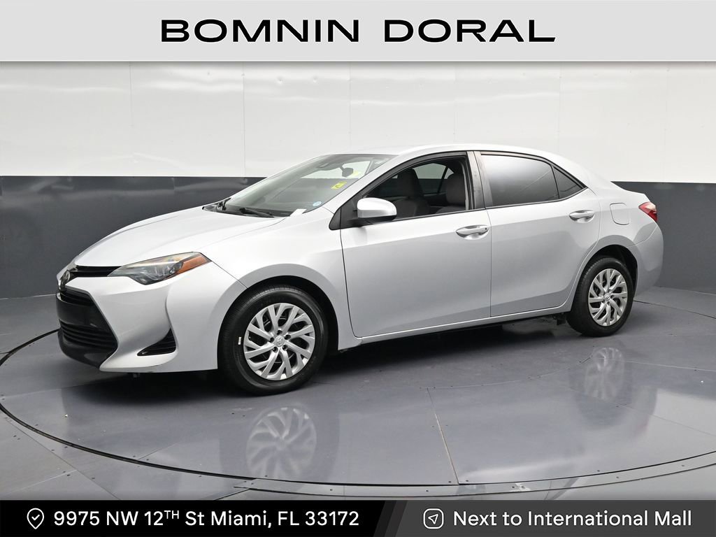 Used 2018 Toyota Corolla LE FWD image 1