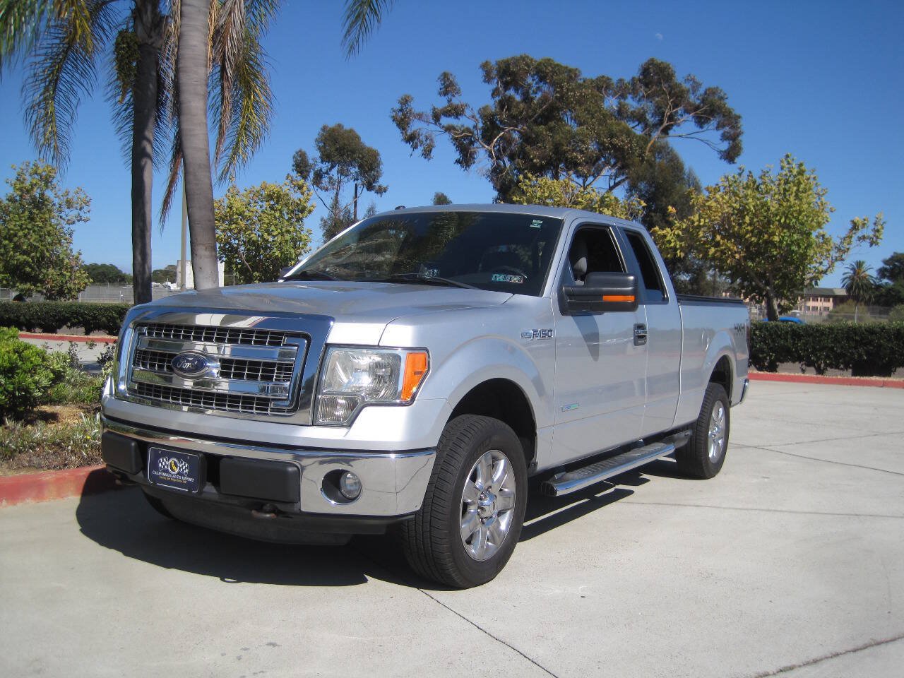 Used 2013 Ford F150 XLT w/ Luxury Equipment Group AWD/4WD image 1