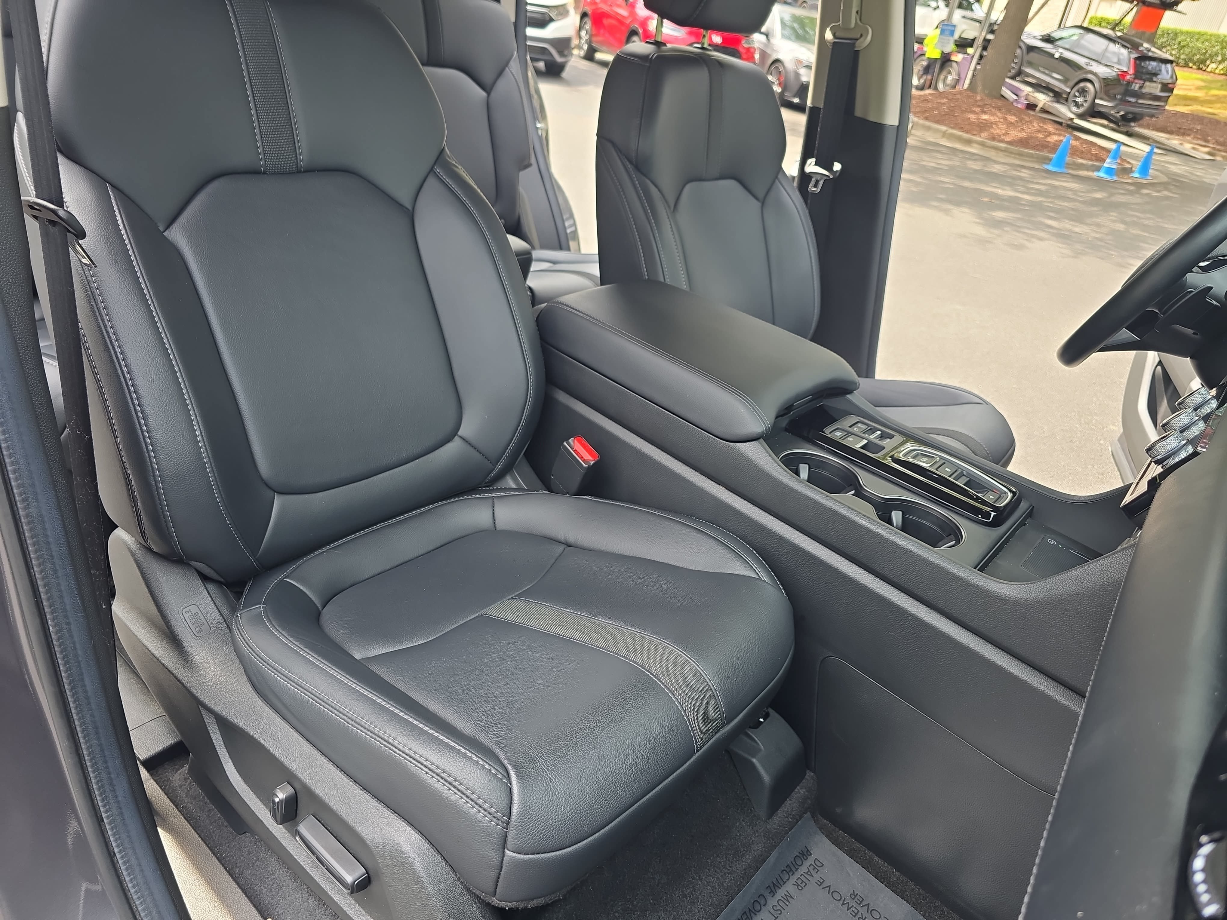 Used 2024 Honda Pilot EX-L image 10