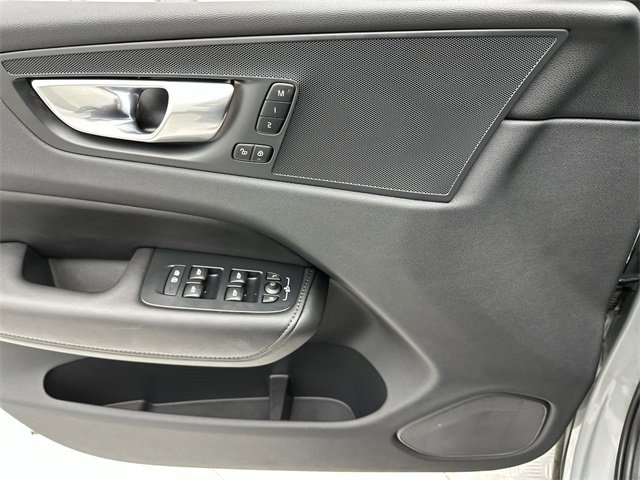 Certified 2025 Volvo XC60 B5 Plus image 13