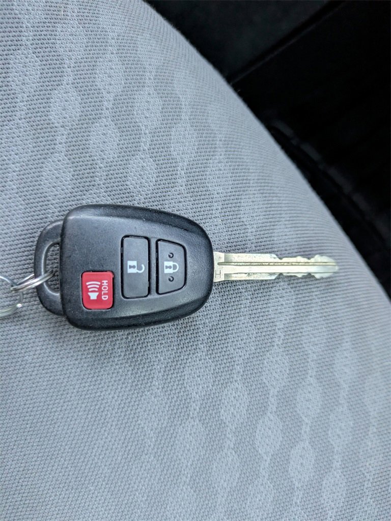 Certified 2023 Toyota Tacoma SR image 29