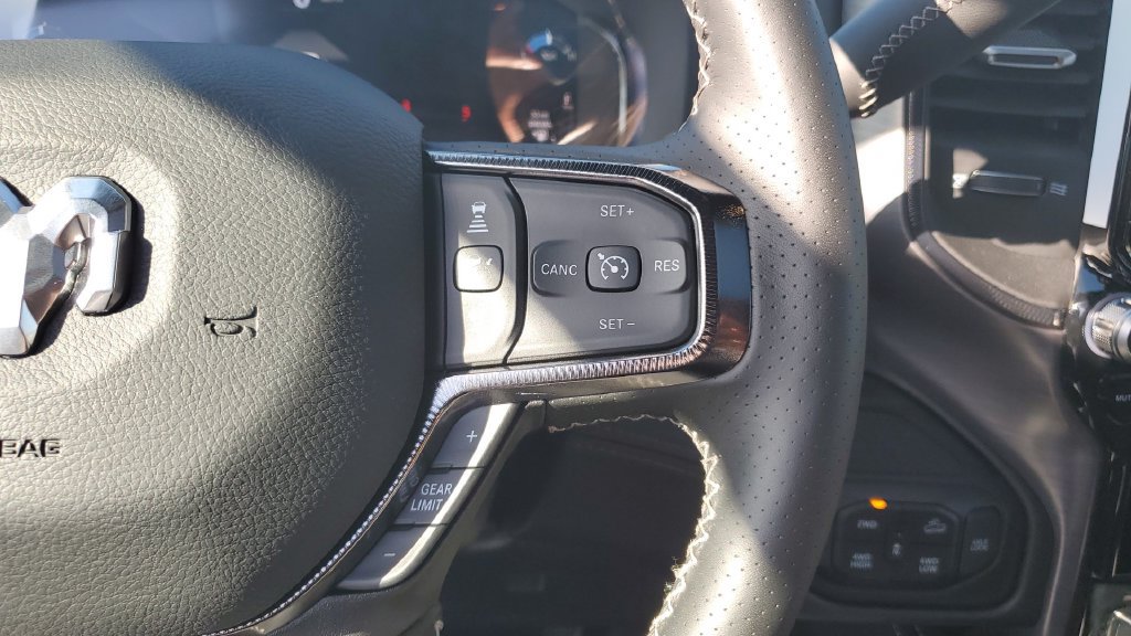 Used 2025 RAM 2500 Rebel w/ Rebel Level 2 Equipment Group AWD/4WD image 34