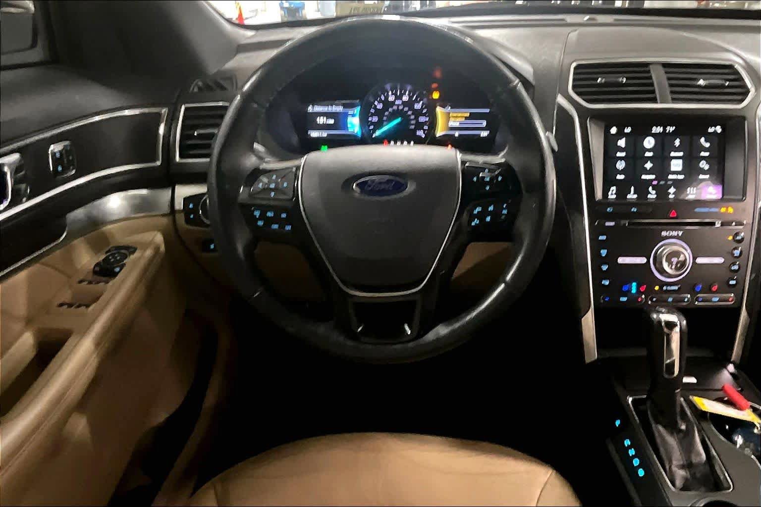 Used 2017 Ford Explorer Limited FWD image 6