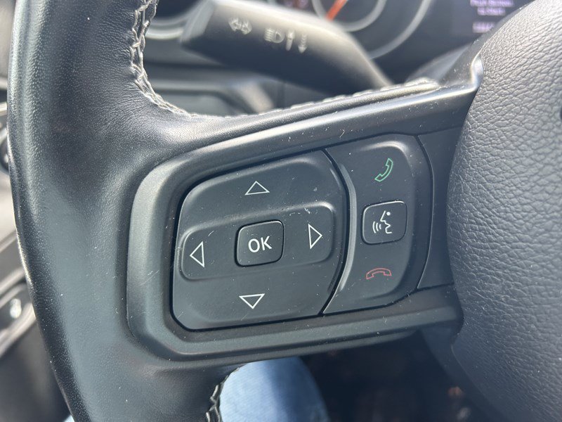 Used 2023 Jeep Wrangler Unlimited Sport AWD/4WD image 25