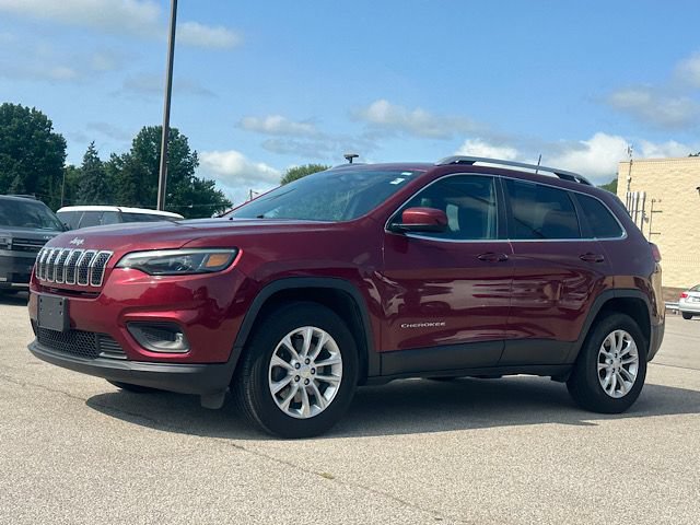 Used 2019 Jeep Cherokee Latitude w/ Cold Weather Group AWD/4WD image 2