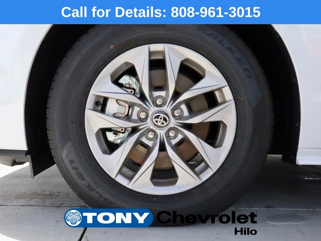 Used 2026 Toyota Sienna XLE image 21