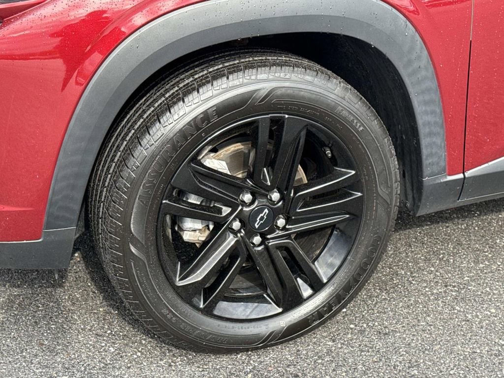 Used 2024 Chevrolet Trax ACTIV w/ Sunroof Package FWD image 30