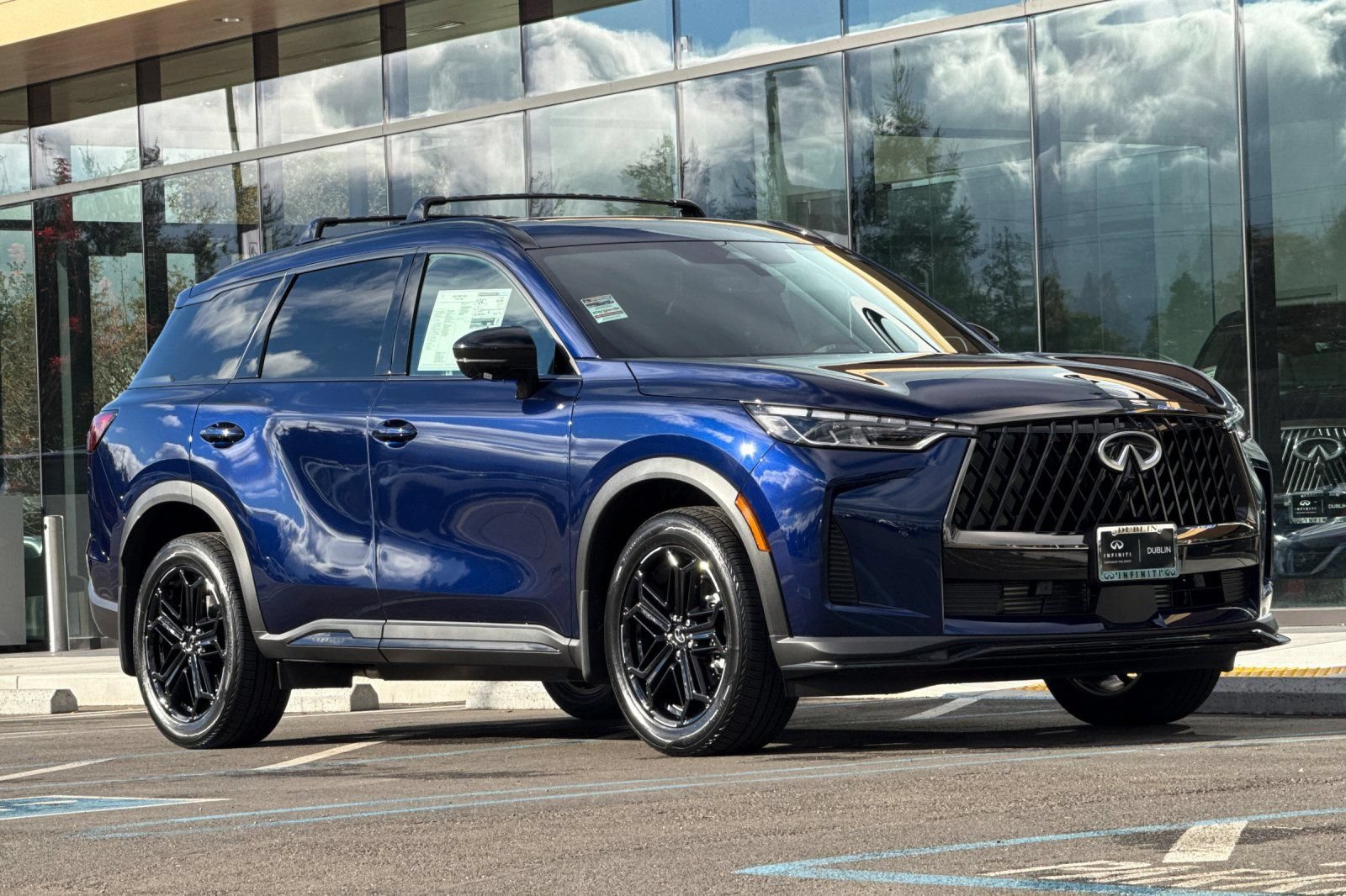 New 2026 INFINITI QX60 Sport w/ Dark Cargo Package AWD/4WD image 7