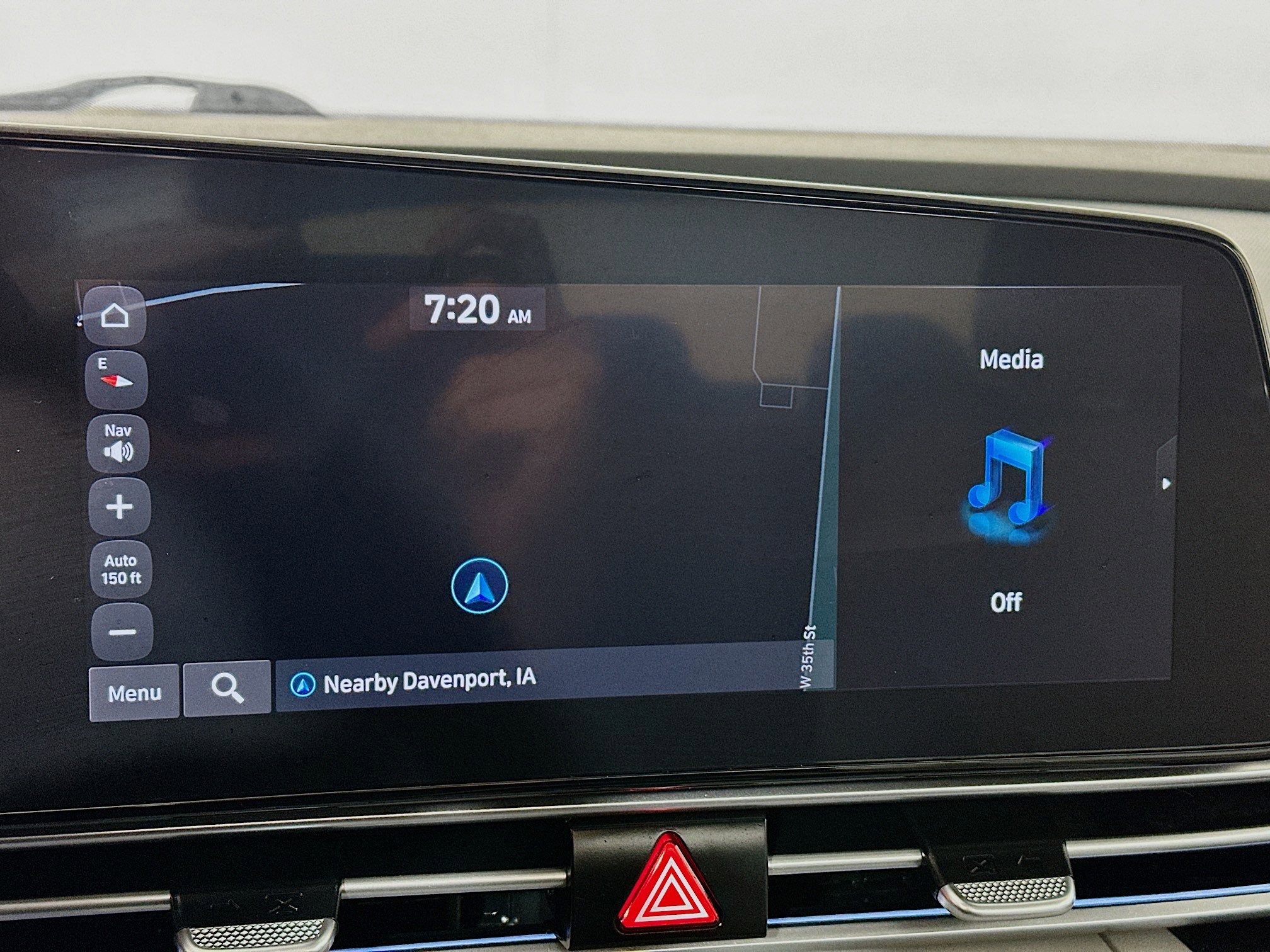 Certified 2024 Hyundai Elantra Limited FWD image 13
