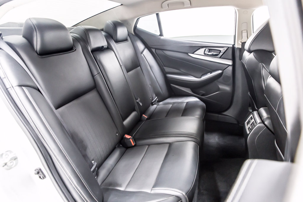 Used 2019 Nissan Maxima 3.5 SV w/ Floor Mat Group FWD image 37