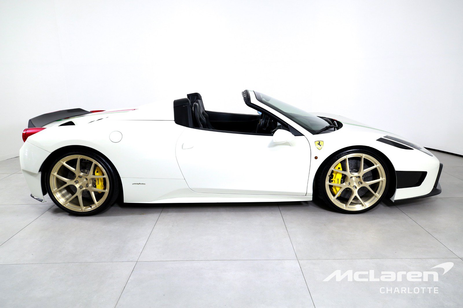 Used 2014 Ferrari 458 Spider RWD image 10