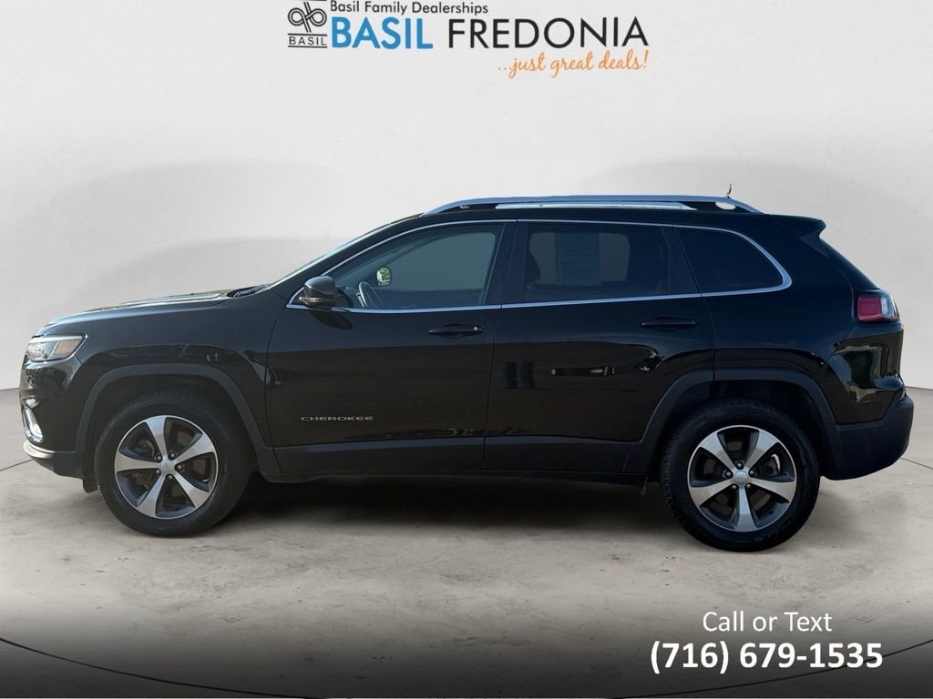 Used 2021 Jeep Cherokee Limited image 2