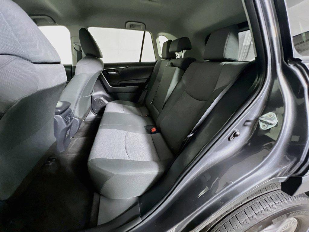 Used 2025 Toyota RAV4 XLE FWD image 26