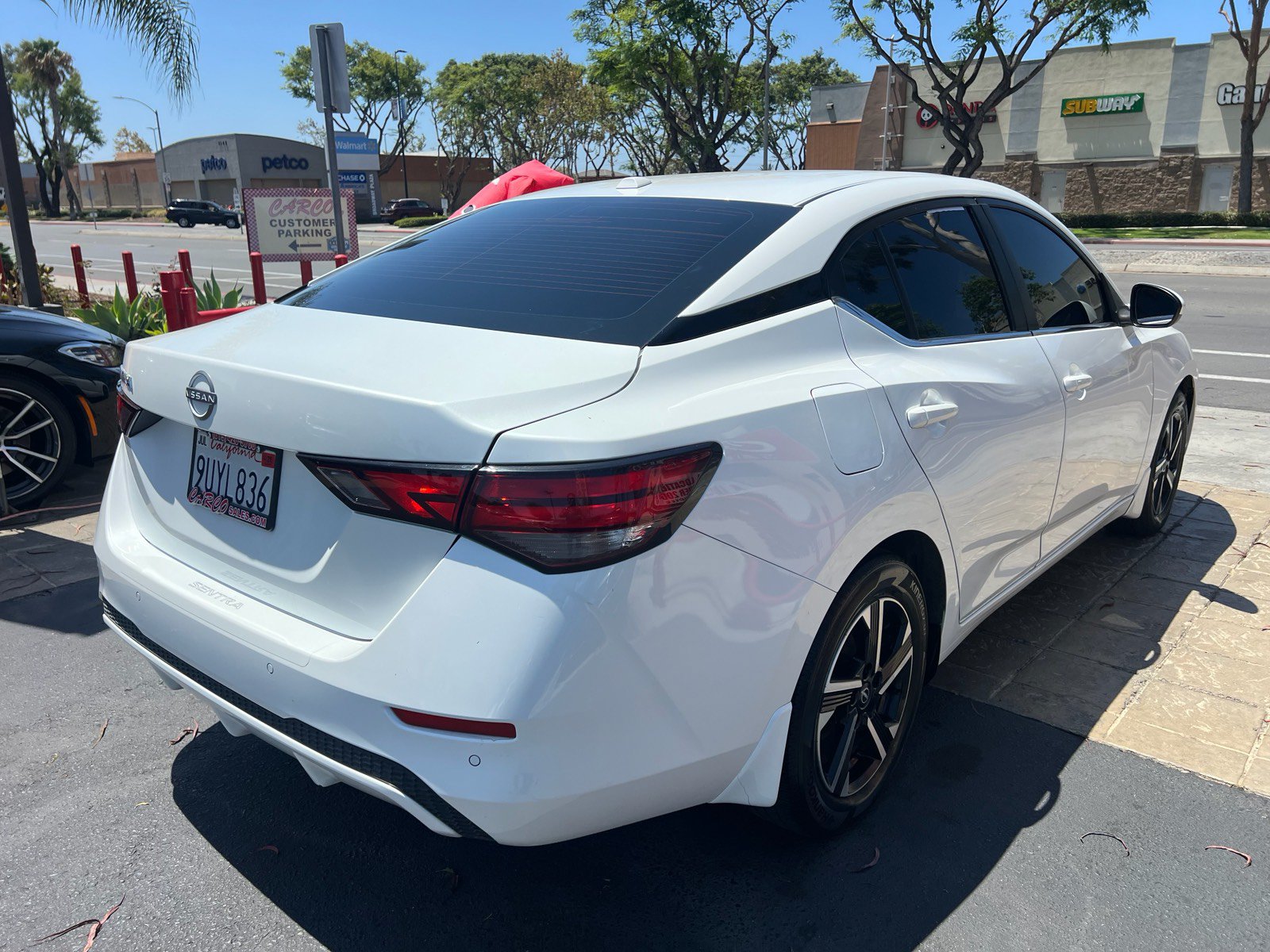 Used 2025 Nissan Sentra SV FWD image 8