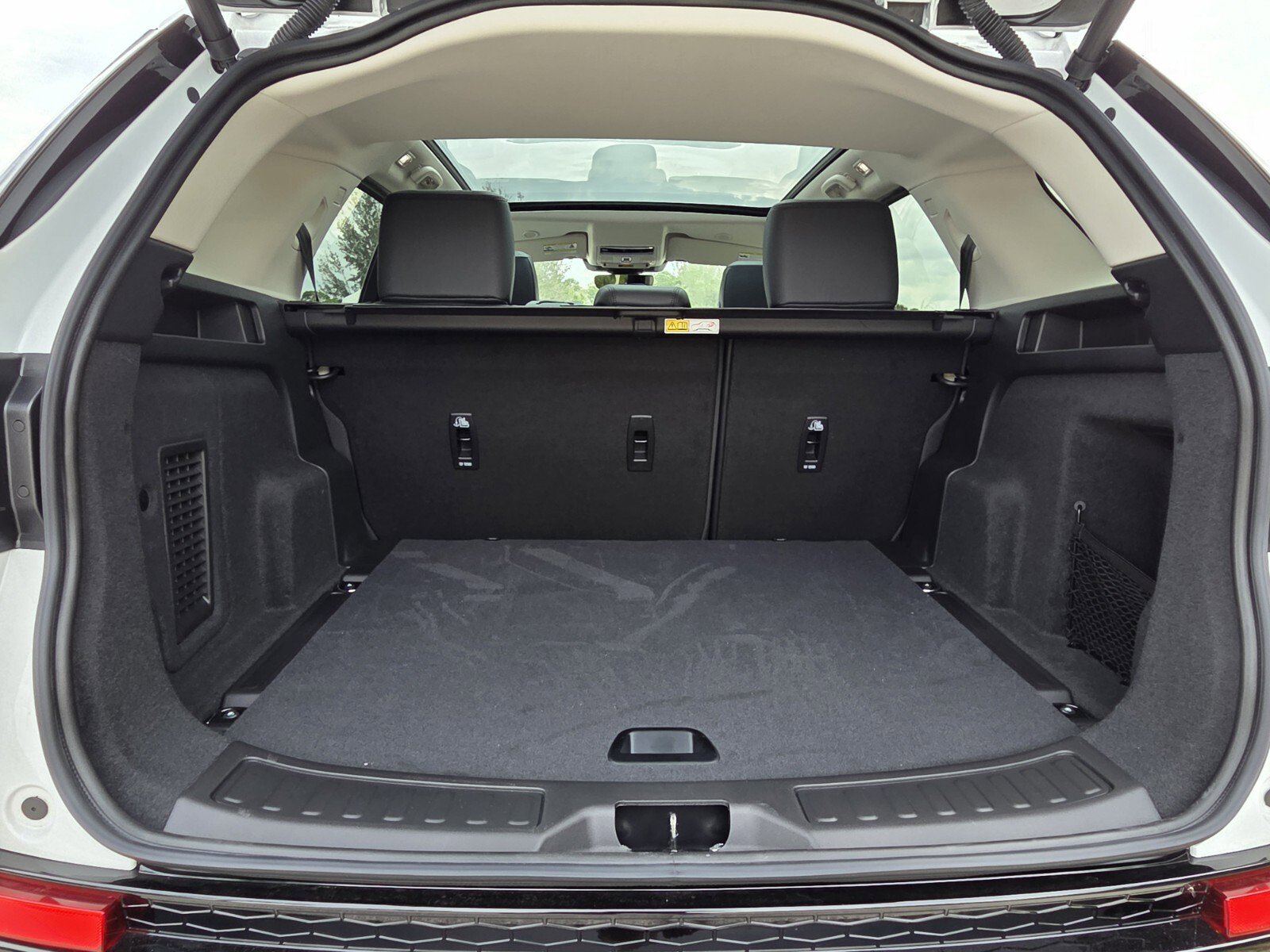 New 2025 Land Rover Discovery Sport S AWD/4WD image 16