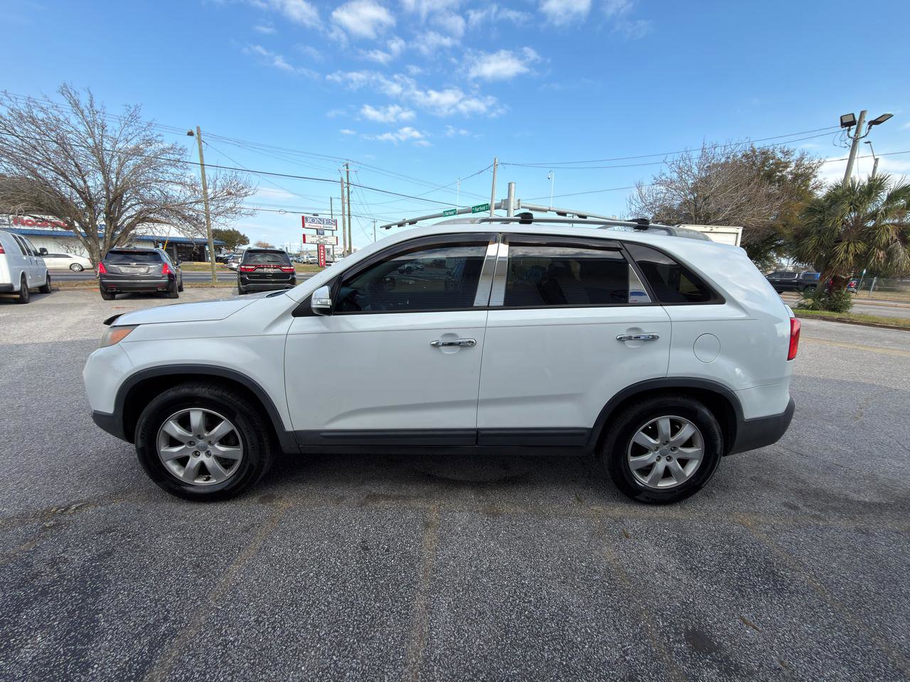 Used 2013 Kia Sorento LX w/ Convenience Pkg image 4