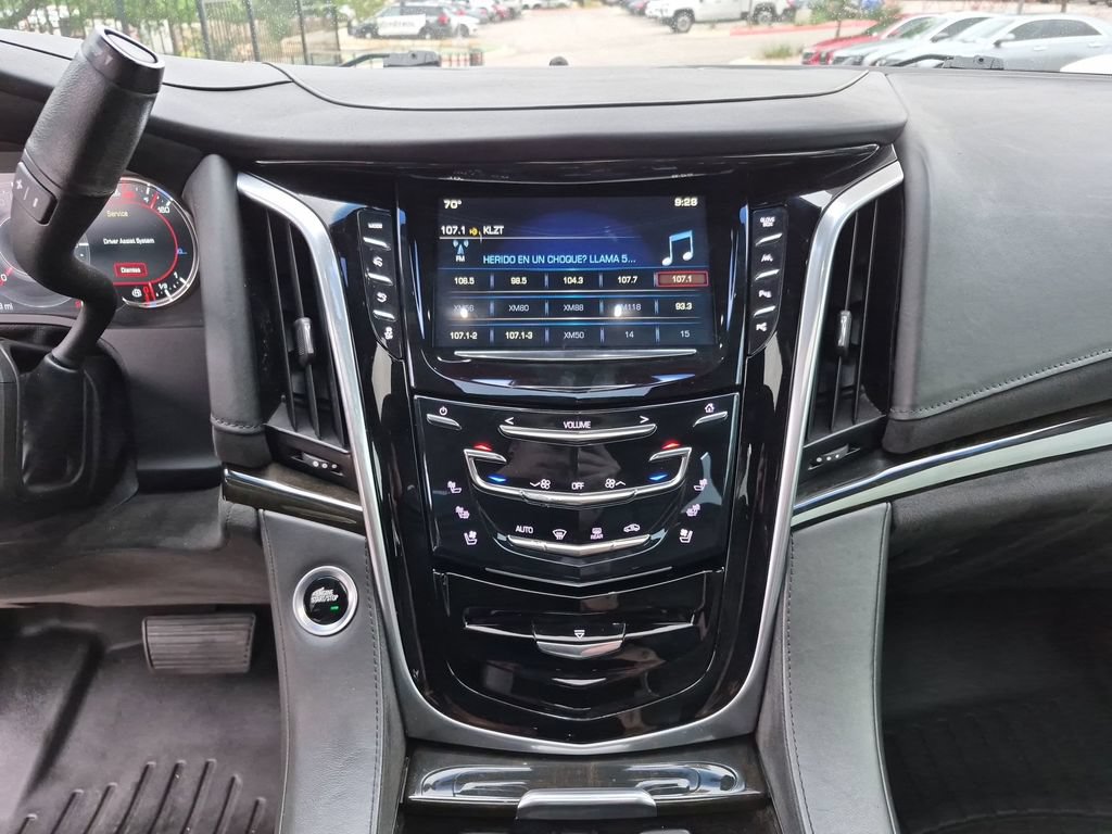 Used 2018 Cadillac Escalade Platinum AWD/4WD image 22