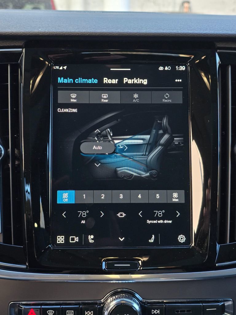 New 2025 Volvo S90 B6 Plus w/ Protection Package Premier image 30