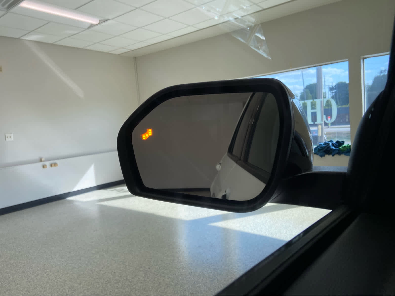 Used 2022 Ford Explorer XLT w/ Equipment Group 202A image 43