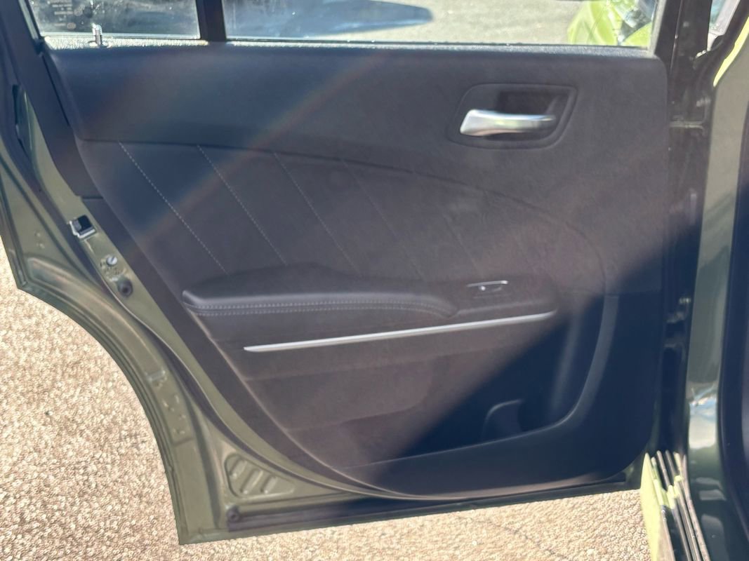Used 2022 Dodge Charger Scat Pack w/ Driver Convenience Group image 15