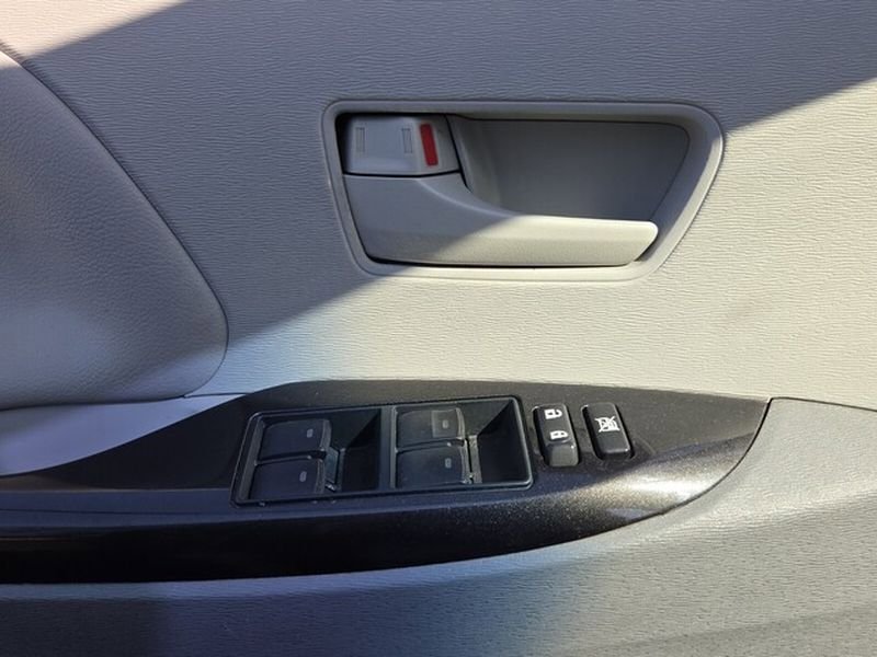 Used 2014 Toyota Sienna LE FWD image 29
