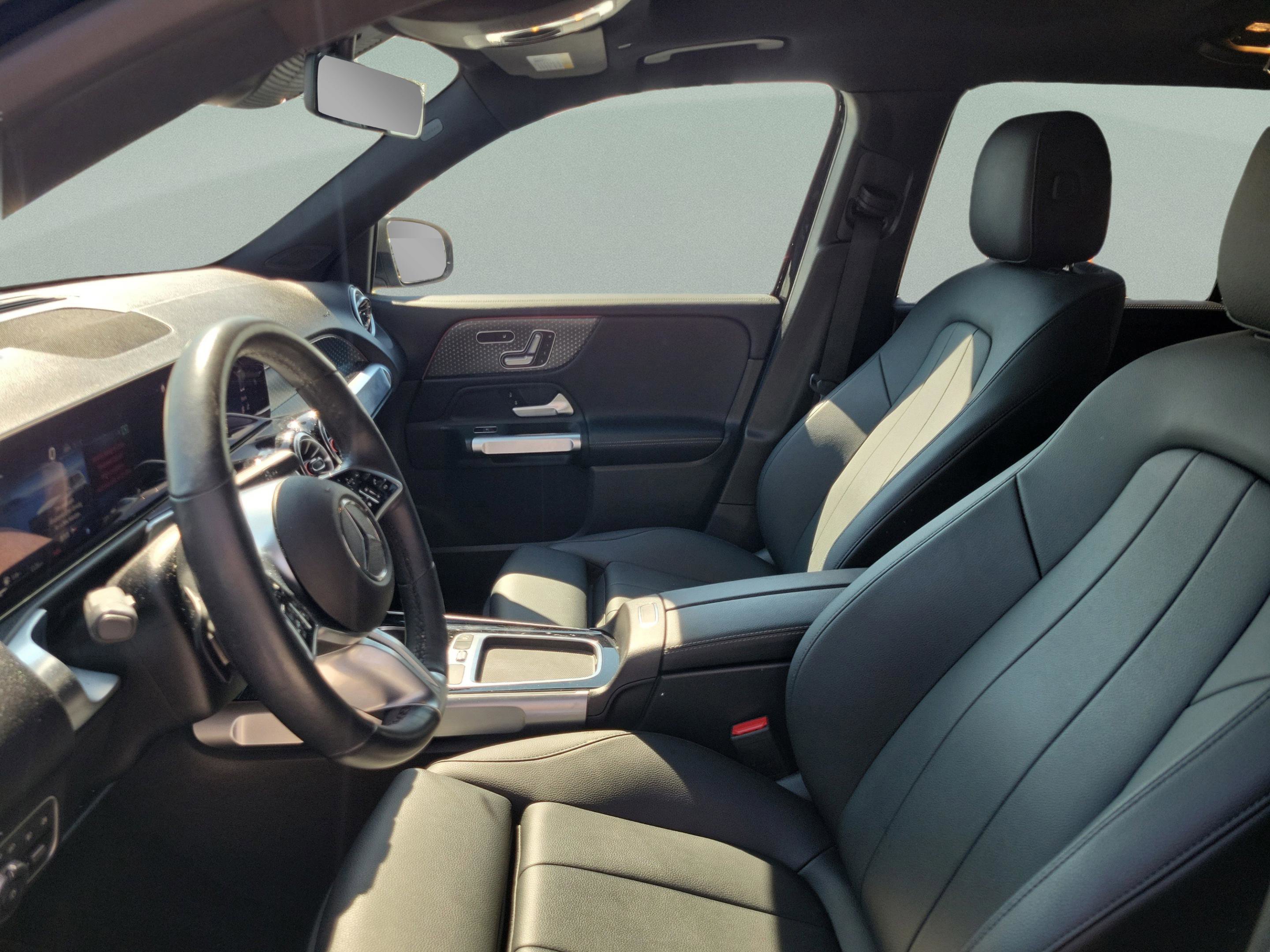 Used 2024 Mercedes-Benz GLB 250 image 16