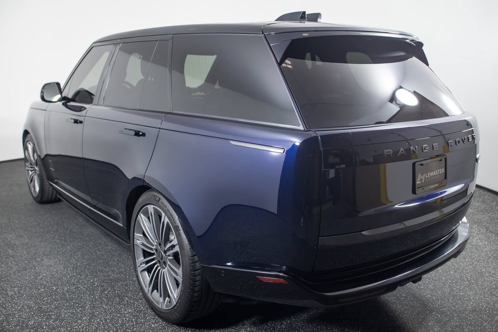 Used 2023 Land Rover Range Rover SE AWD/4WD image 8