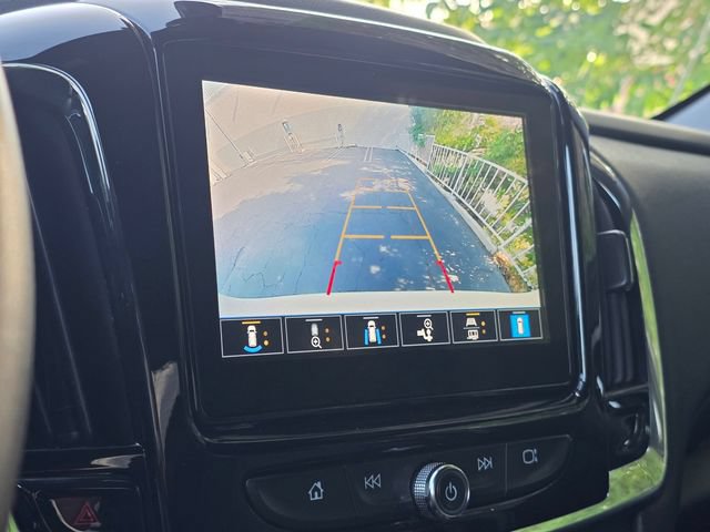Used 2023 Chevrolet Traverse LT FWD image 28
