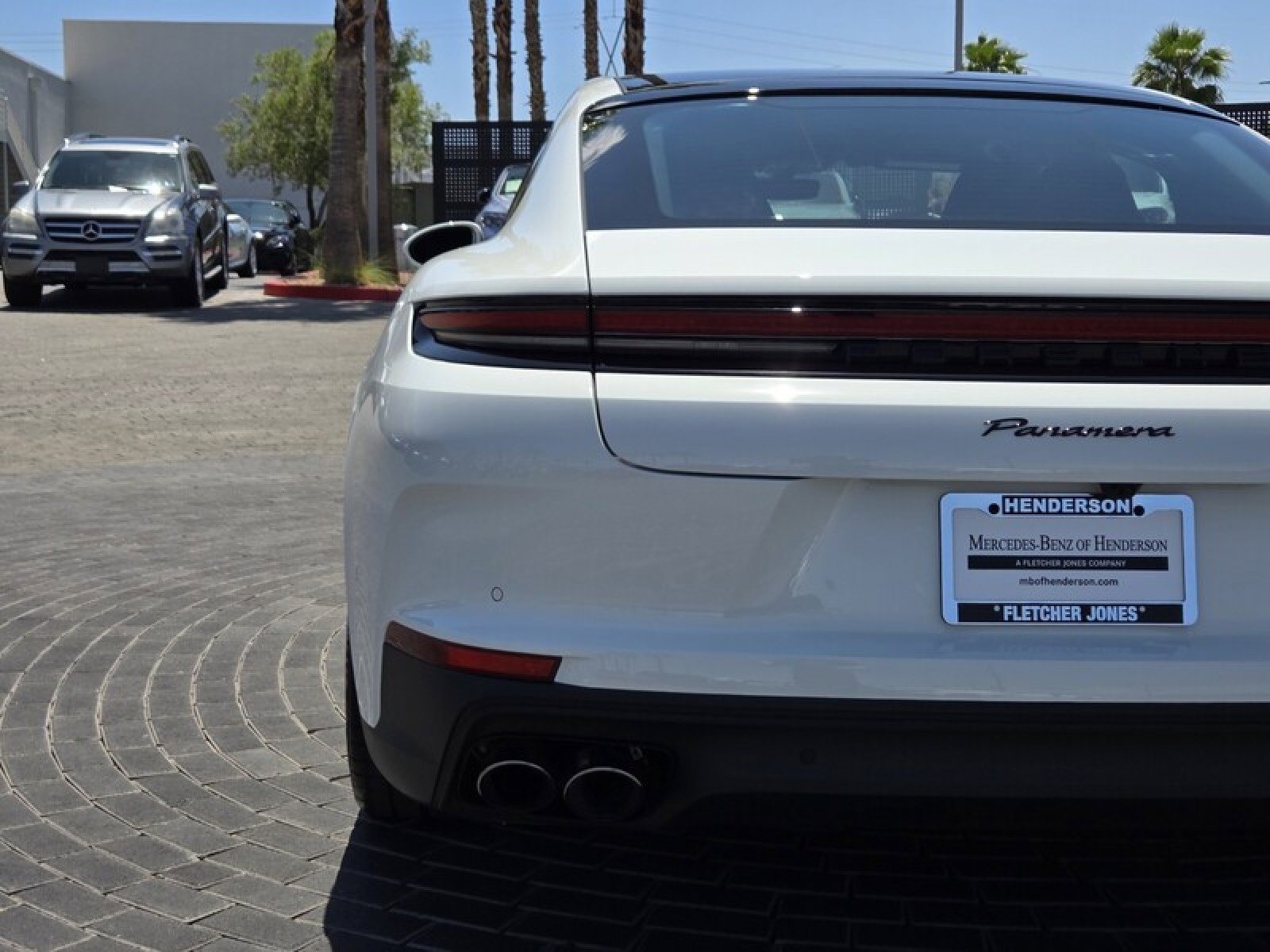 Used 2025 Porsche Panamera image 11