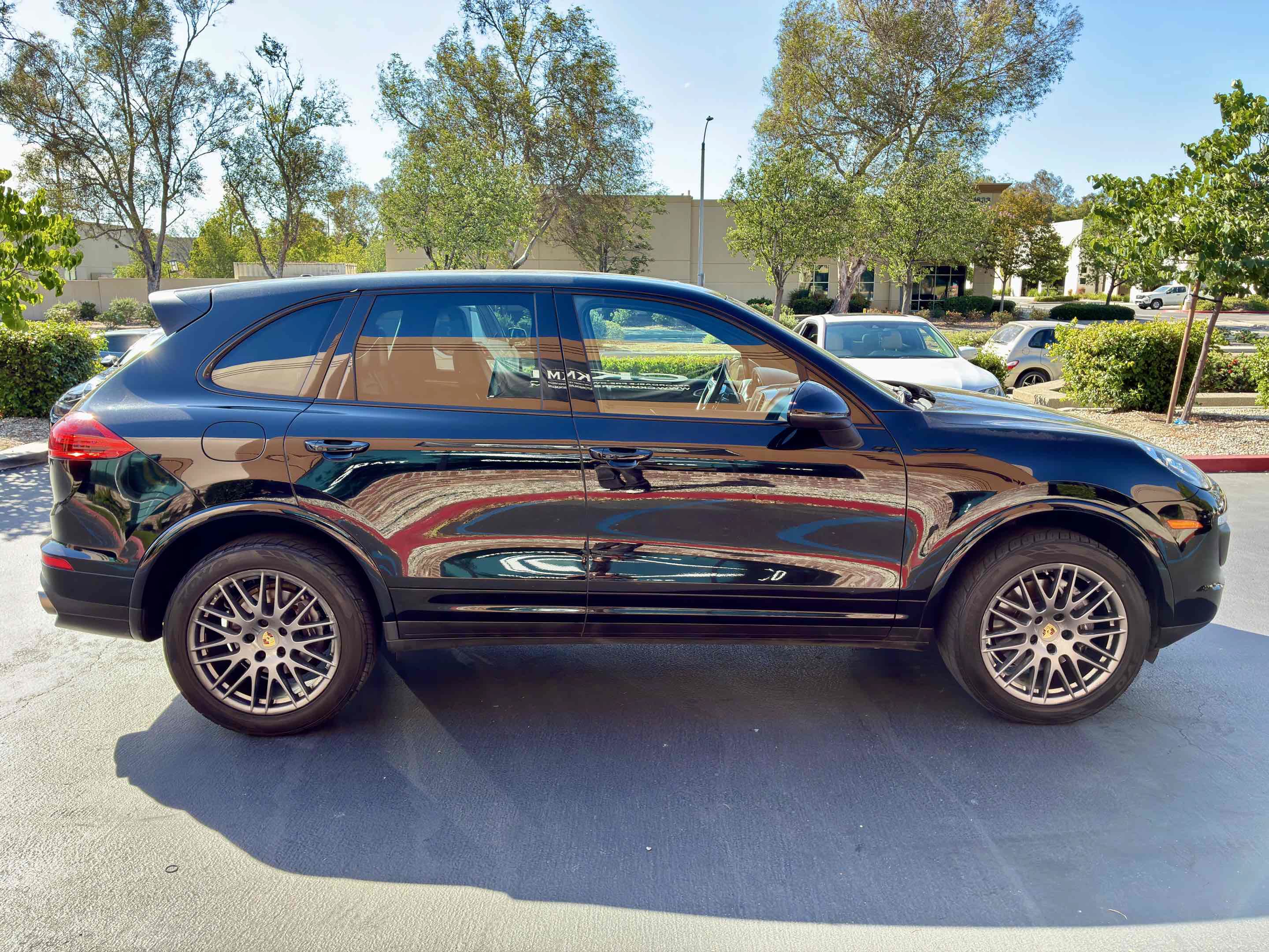 Used 2017 Porsche Cayenne AWD/4WD image 7