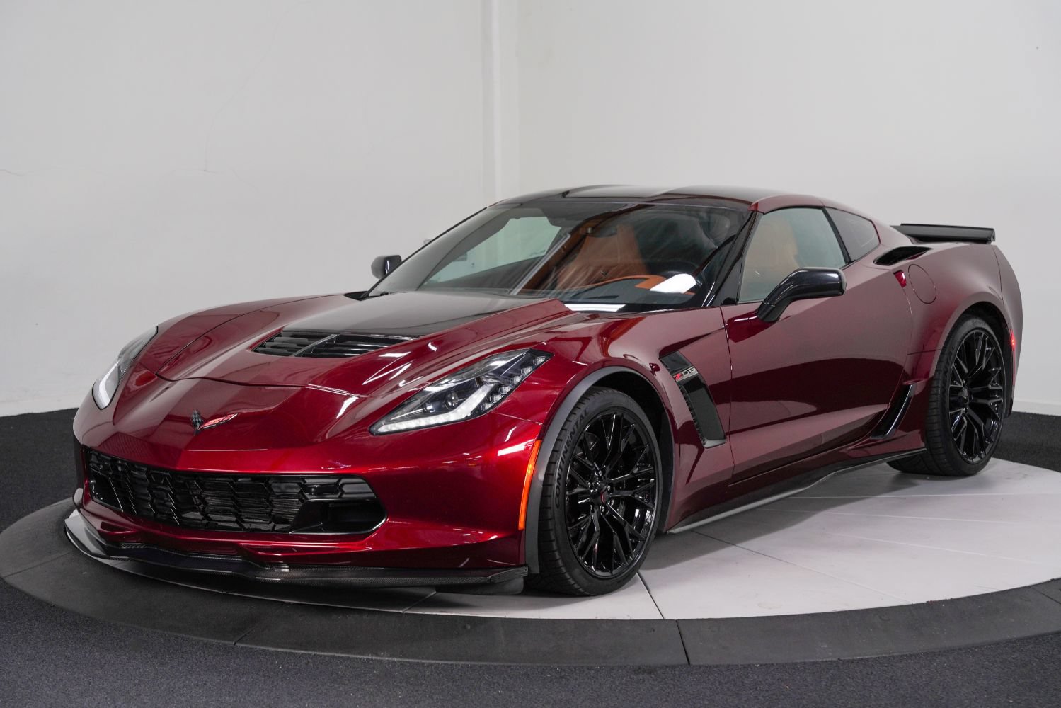 Used 2016 Chevrolet Corvette Z06 w/ 3LZ Preferred Equipment Group RWD image 6