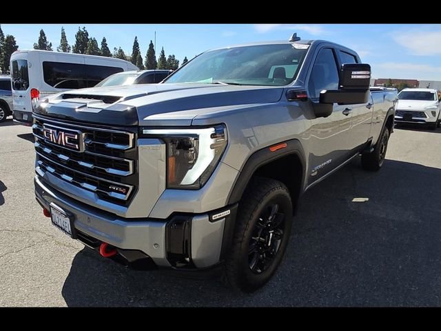 Used 2025 GMC Sierra 2500 AT4 image 3