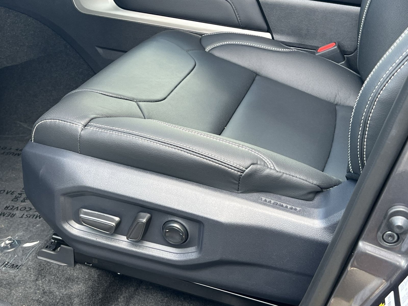 New 2026 Toyota Tundra Limited AWD/4WD image 8