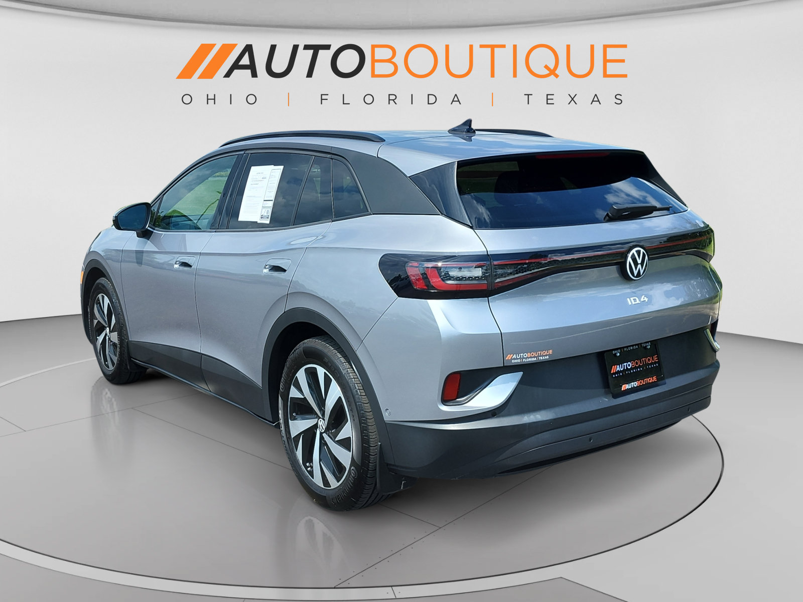 Used 2024 Volkswagen ID.4 2WD image 3